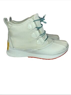 Sorel Women’s White Duck Boot Size 7